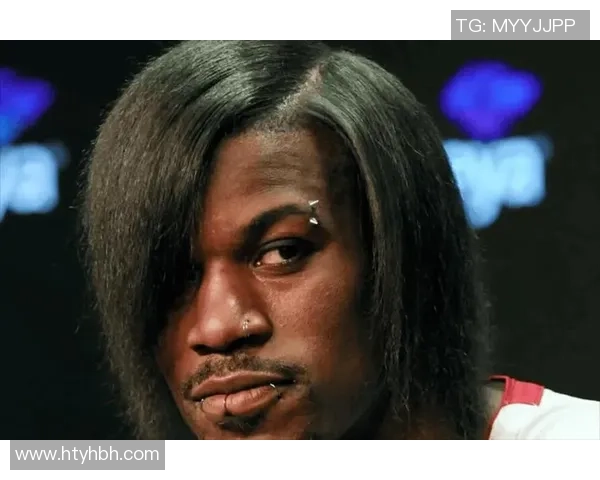 扎脏辫的足球球星风采展示个性与实力的完美结合